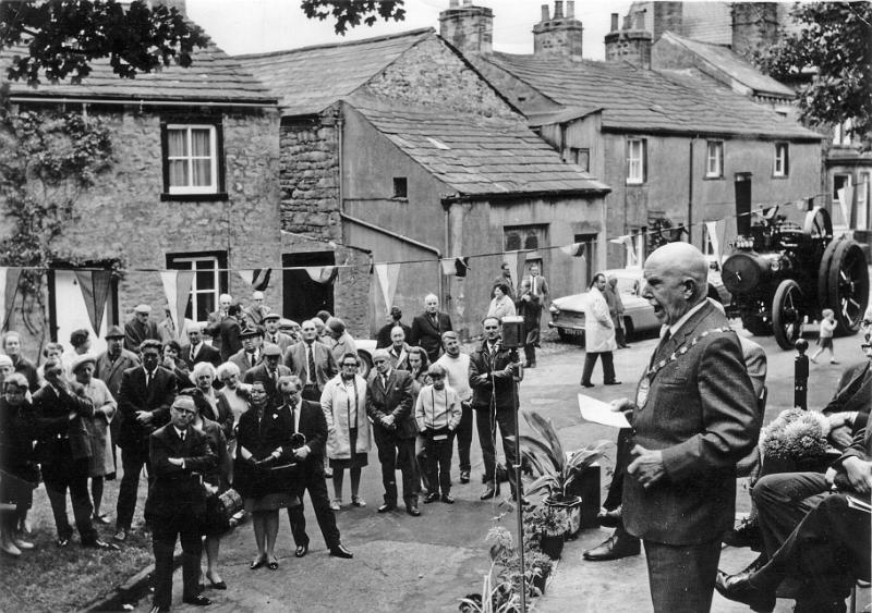 Best Kept Village 1969.JPG - Long Preston wins "Best Kept Village"  - thought to be 1969.  ( Can anyone confirm ? )  The speaker was thought to be "Chair of Yorkshire Rural Community Council"  (Some of the audience have been identified and close up versions of the photo will be posted shortly) 